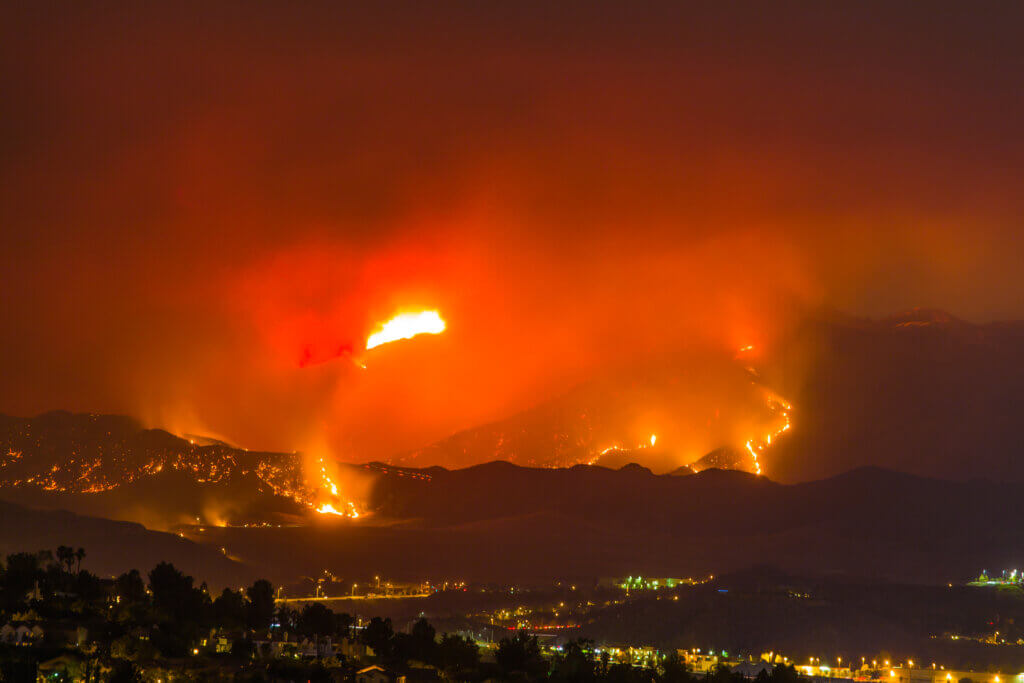 Climate mis-and disinformation, conspiracy theories, hate speech, dsa, osa